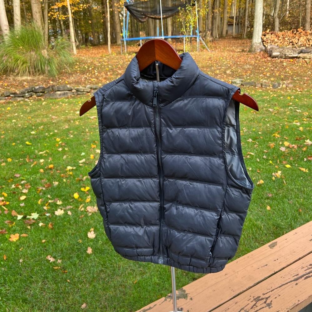 Zara Boys navy blue Puffer Vest.